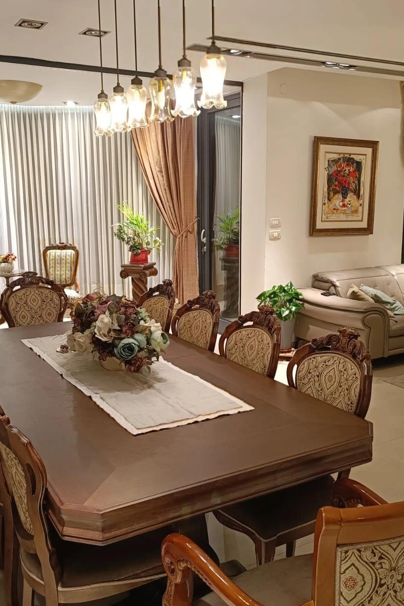 Casa semiadosada de 11 ambientes en Tiltan, Ramat Sharett